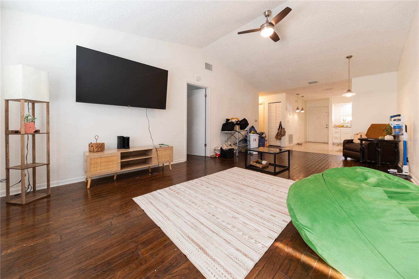 Image 3 of 8 For 821 Orchid Springs Drive 821