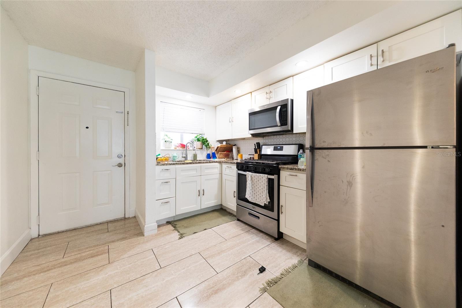 Image 4 of 8 For 821 Orchid Springs Drive 821