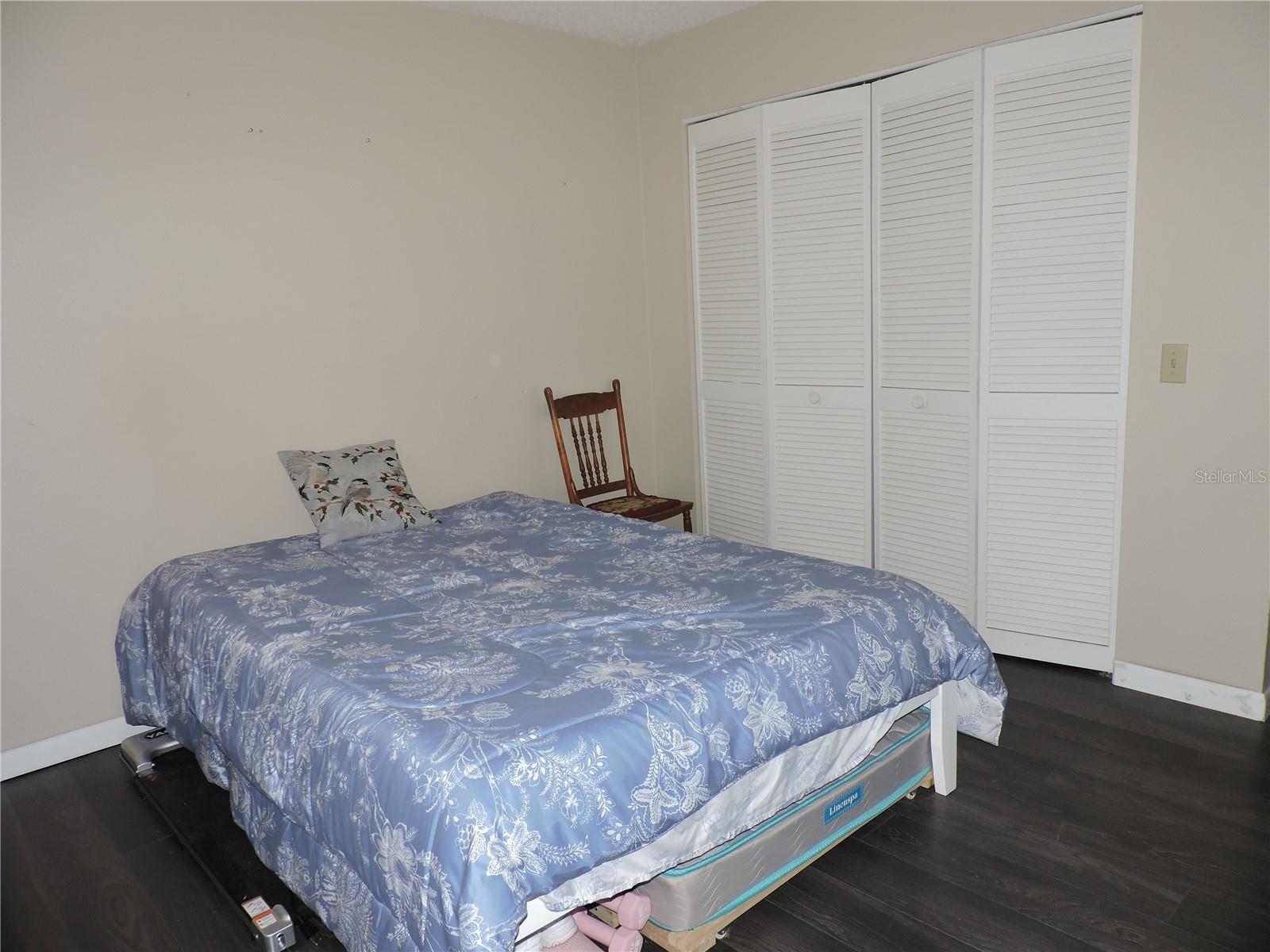 Image 37 of 47 For 882 Redwood Way