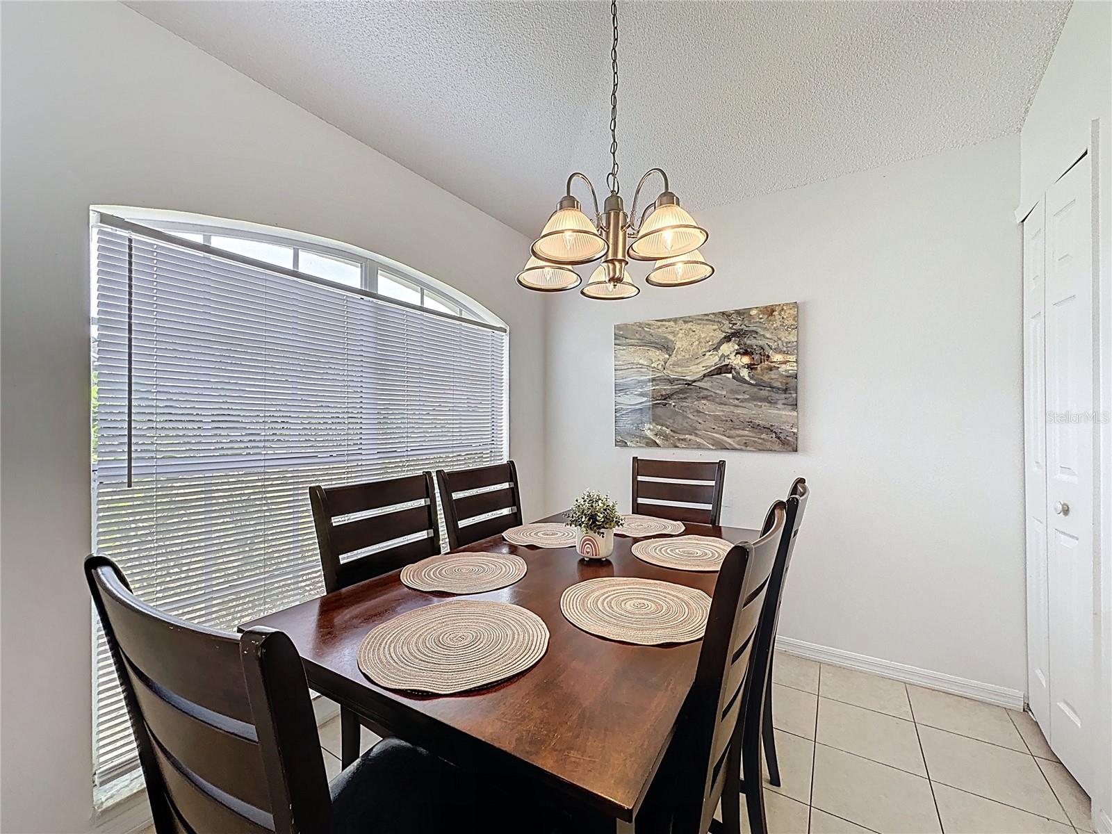 Image 10 of 71 For 2200 Mallory Circle