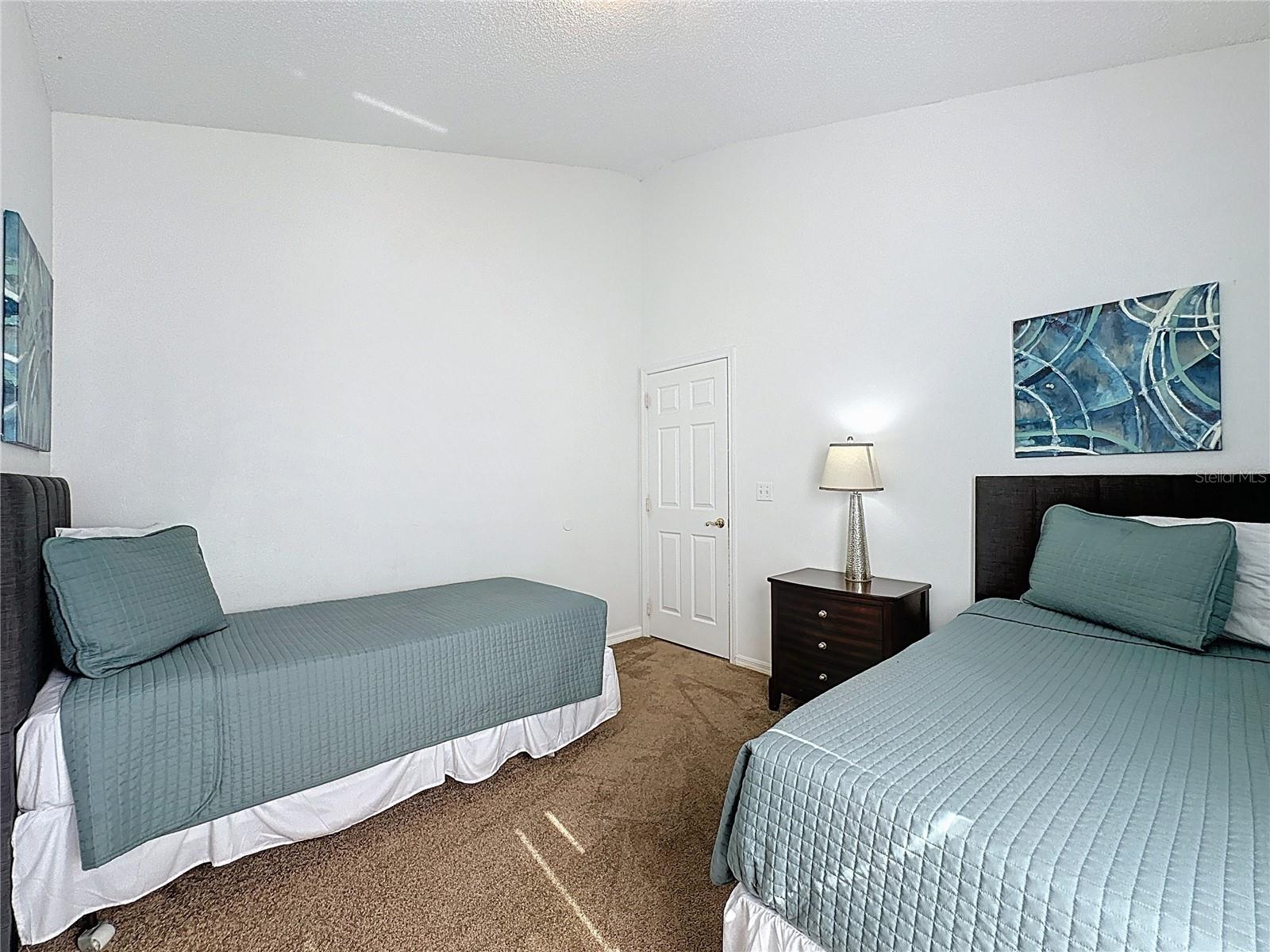 Image 32 of 71 For 2200 Mallory Circle