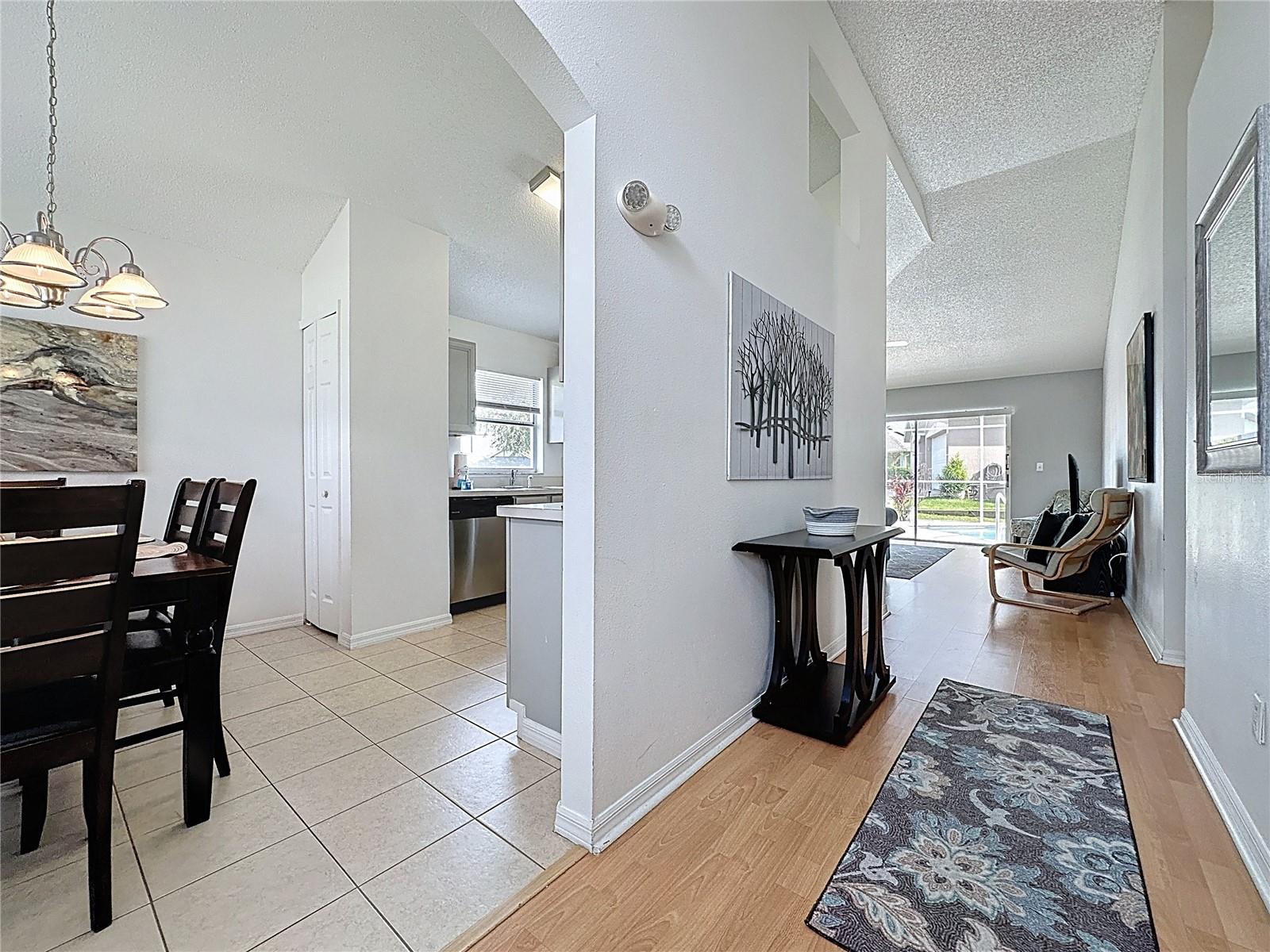 Image 9 of 71 For 2200 Mallory Circle