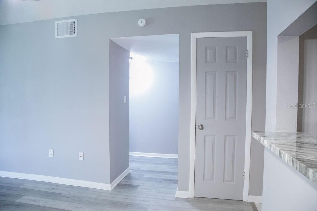 Image 12 of 40 For 130 Johnson Avenue 206