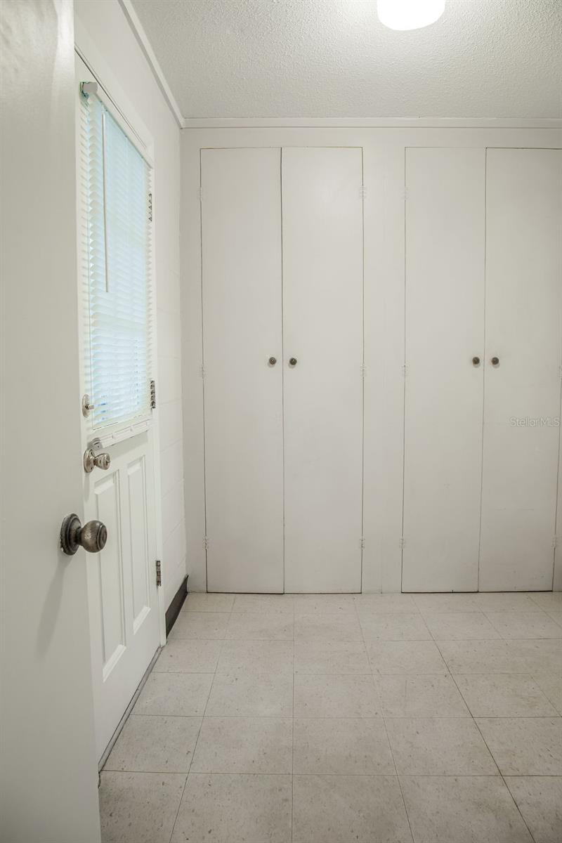 Image 13 of 54 For 4725 Kayworth Road