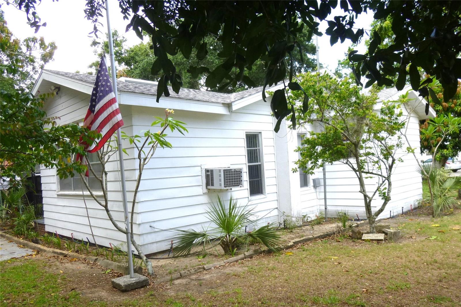 Image 20 of 23 For 302 Palm Avenue