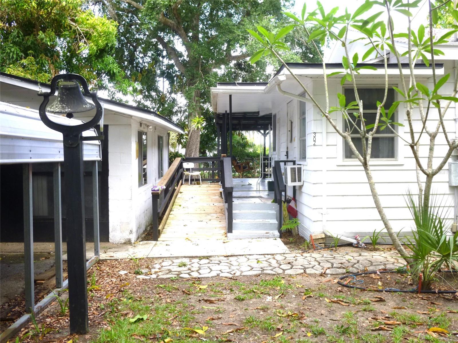 Image 21 of 23 For 302 Palm Avenue