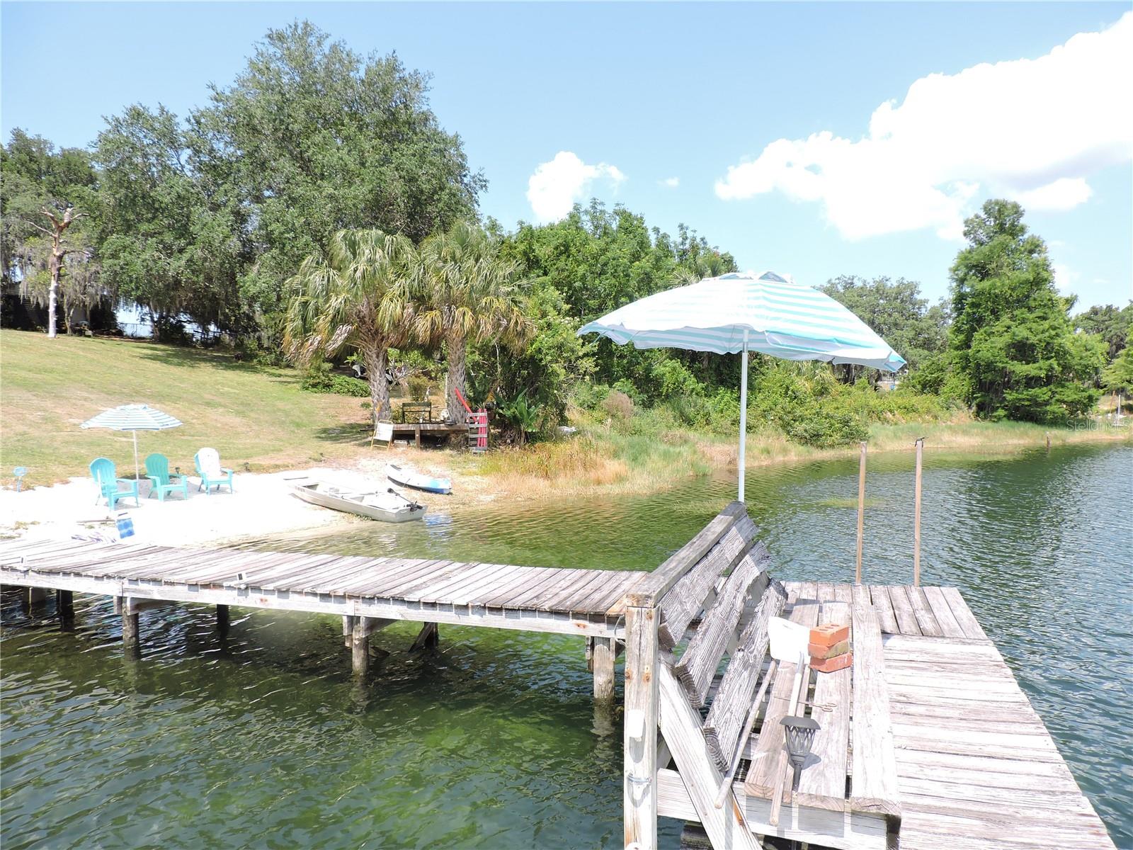 Listing photo id 8 for 7254 Wisteria Lane