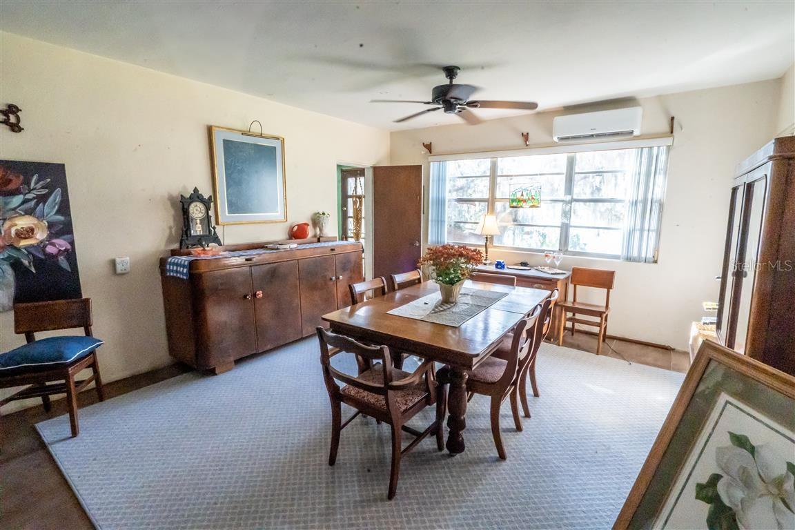 Listing photo id 11 for 7254 Wisteria Lane