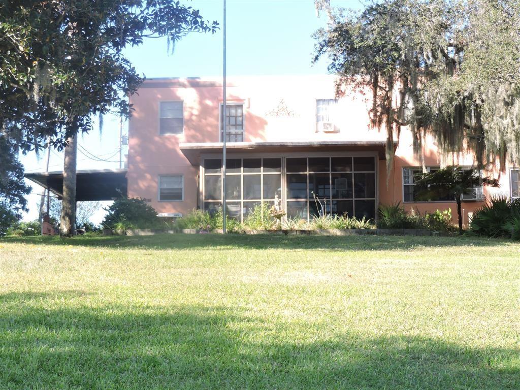 Listing photo id 4 for 7254 Wisteria Lane