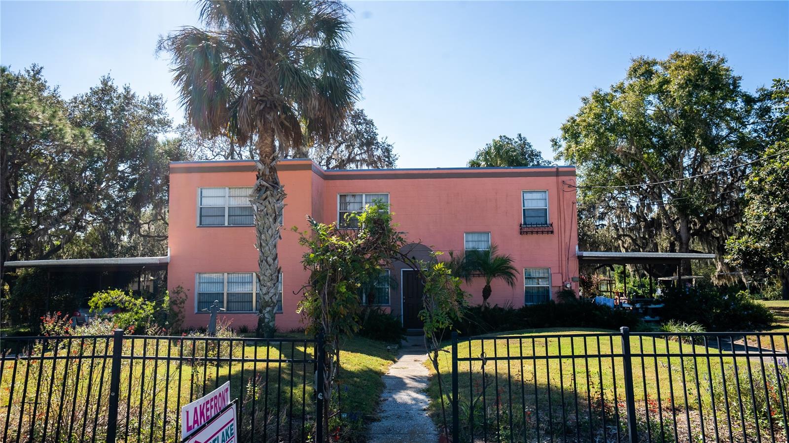 Listing photo id 5 for 7254 Wisteria Lane