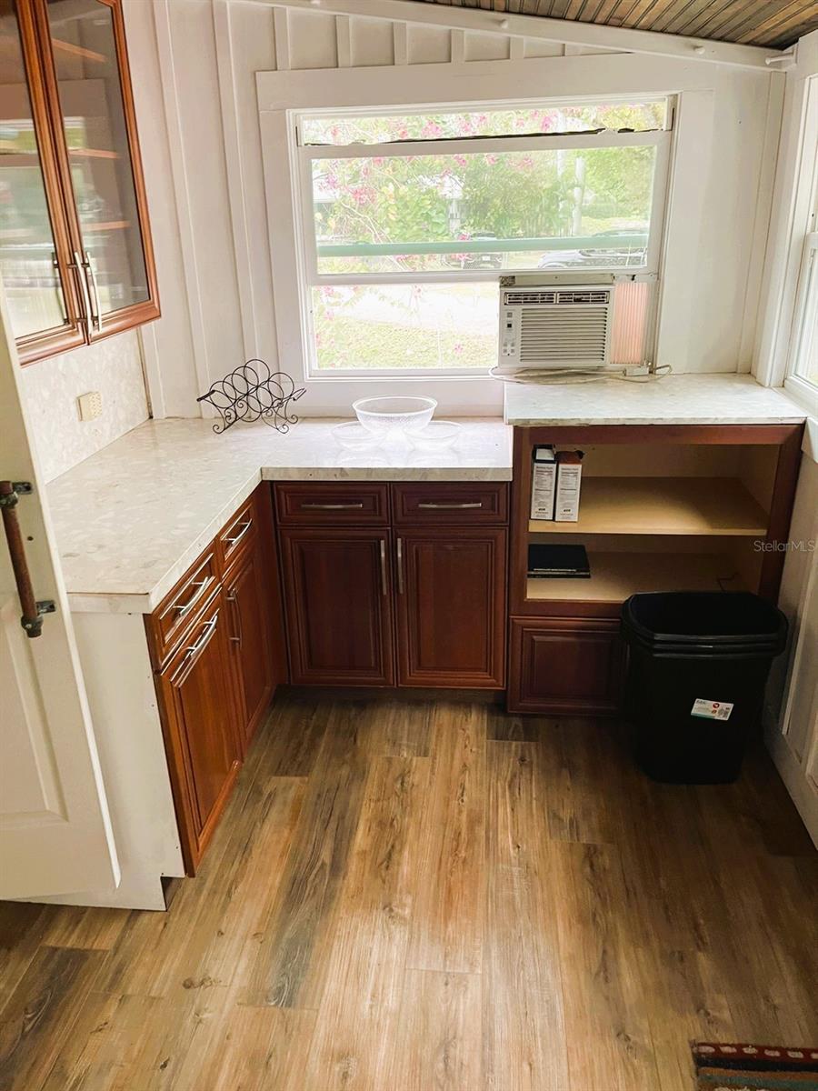 Image 19 of 26 For 61 Prospect Avenue
