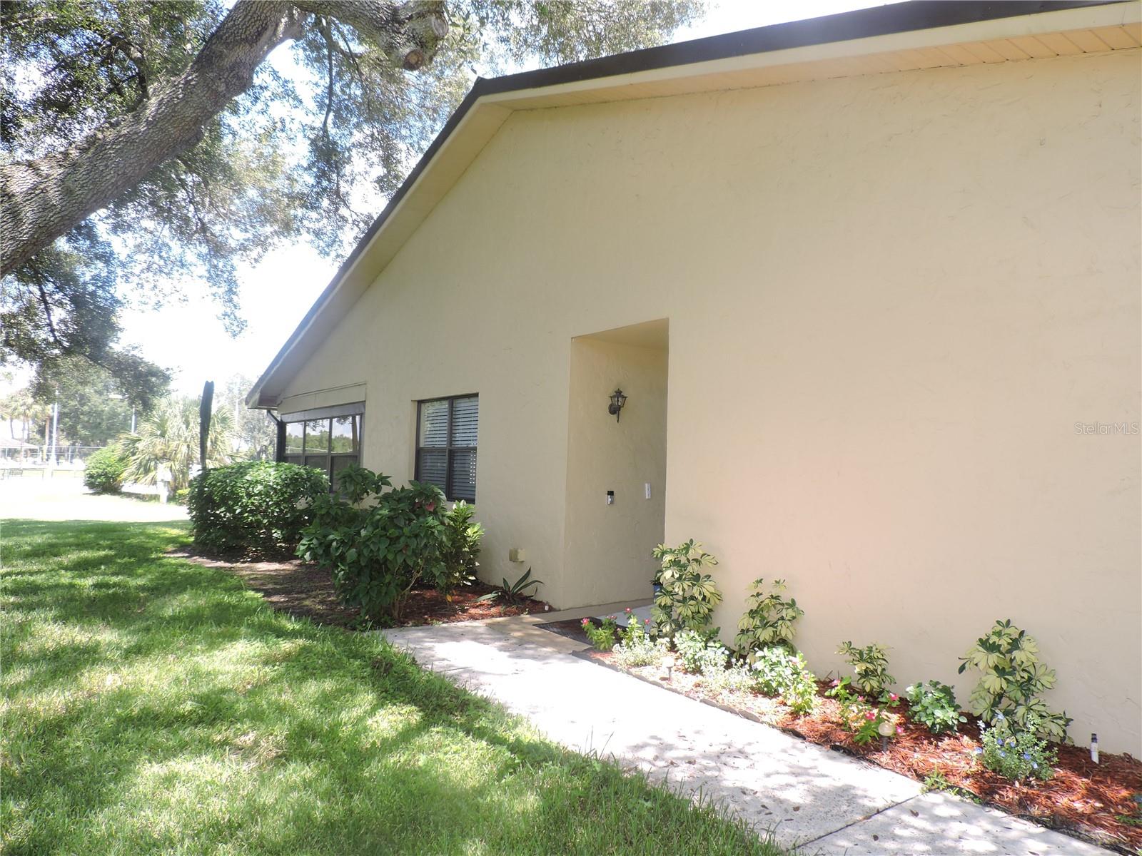 Image 4 of 46 For 1077 Medinah Way