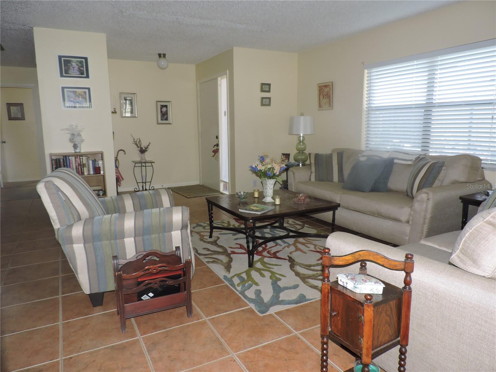 Image 5 of 46 For 1077 Medinah Way