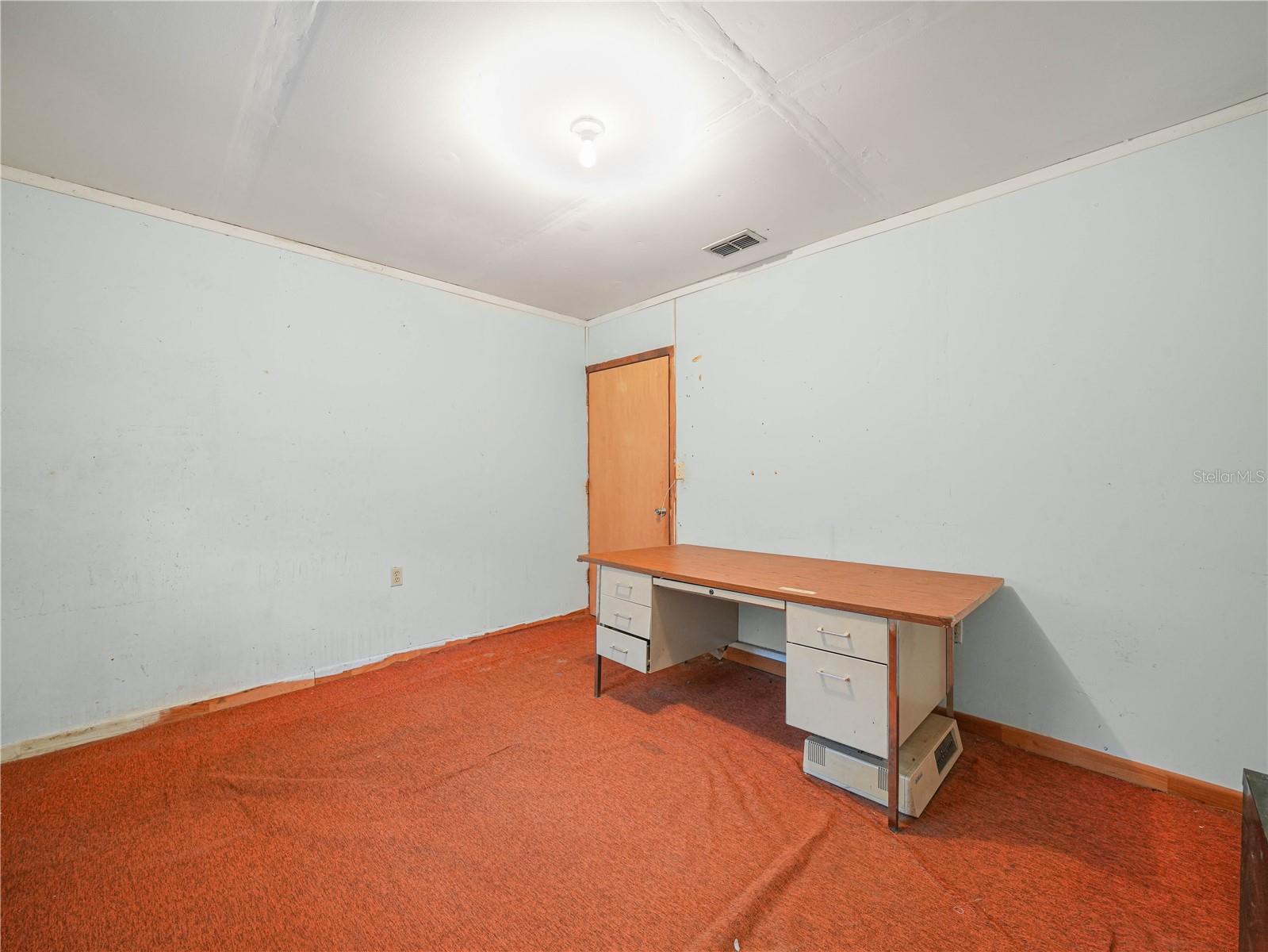 Image 14 of 43 For 715 Seminole Avenue