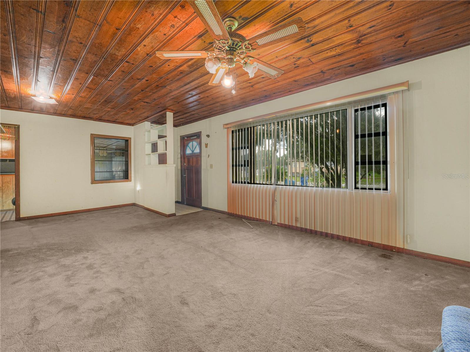 Image 17 of 43 For 715 Seminole Avenue
