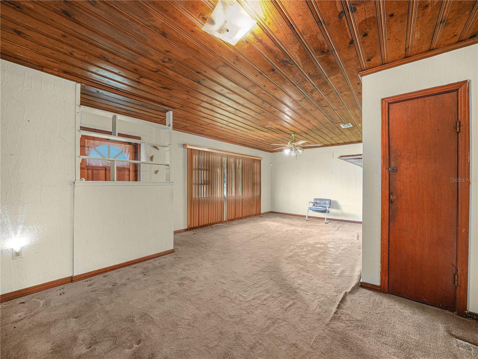 Image 20 of 43 For 715 Seminole Avenue