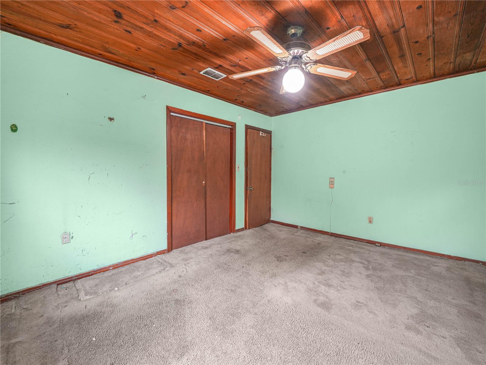 Image 25 of 43 For 715 Seminole Avenue