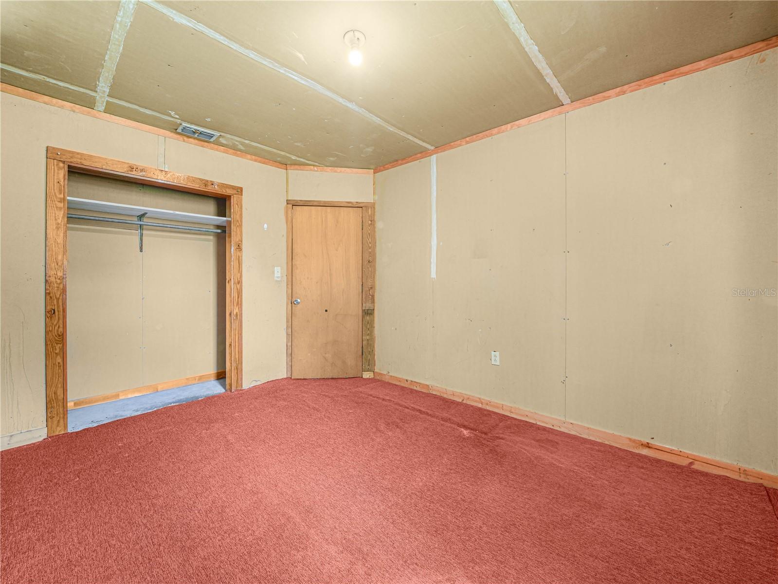 Image 31 of 43 For 715 Seminole Avenue