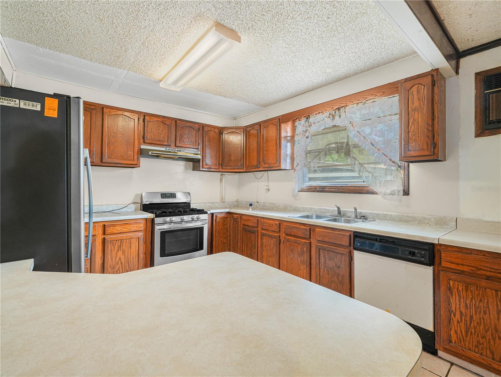 Image 7 of 43 For 715 Seminole Avenue