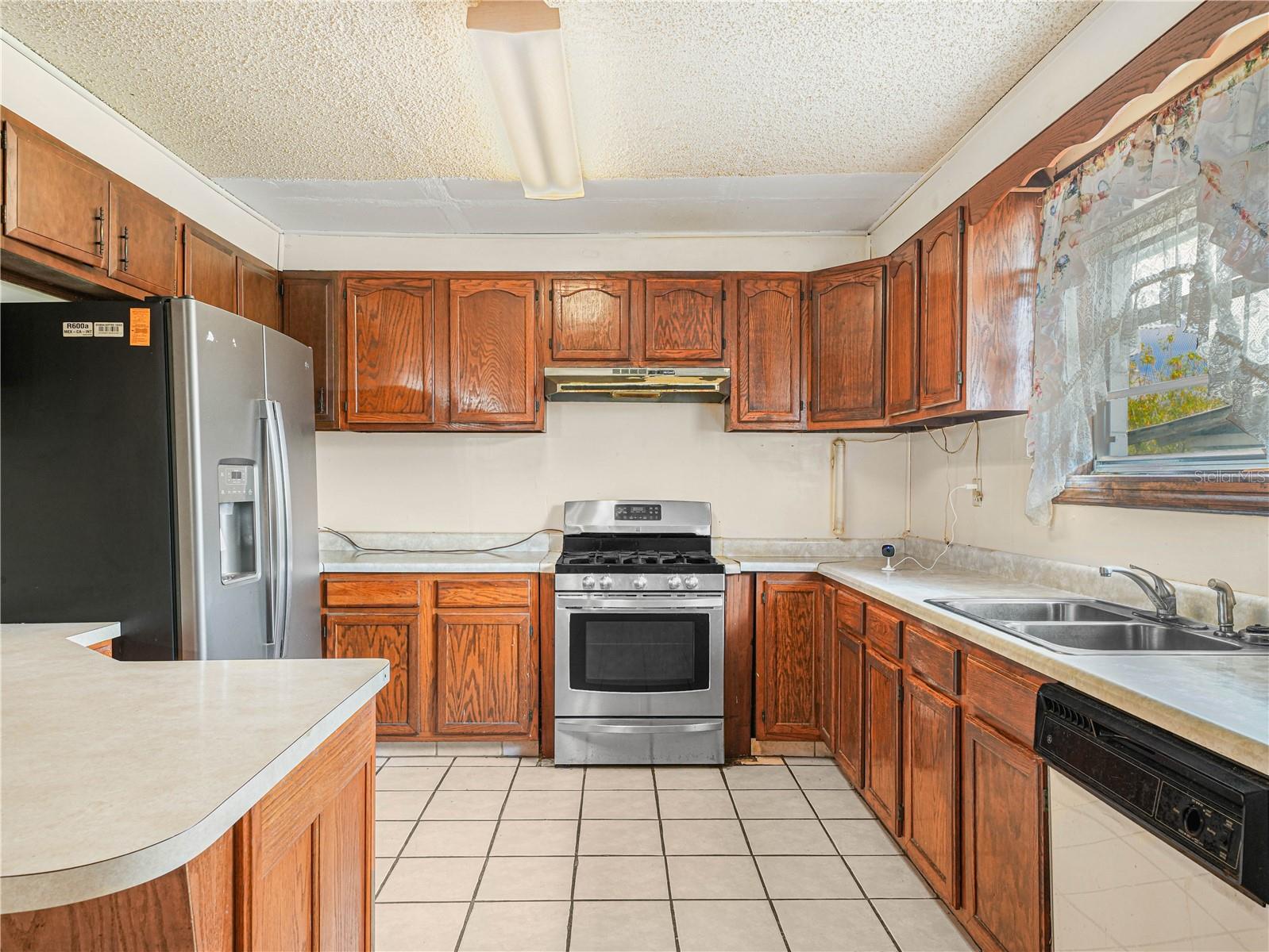Image 8 of 43 For 715 Seminole Avenue