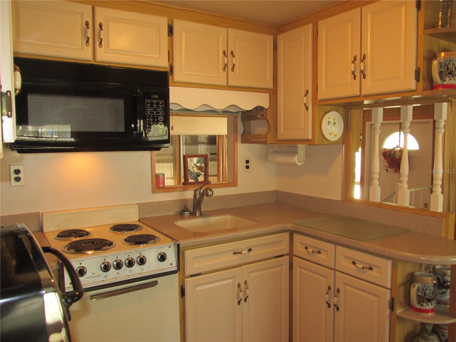 Image 11 of 29 For 2 Woodruff Way