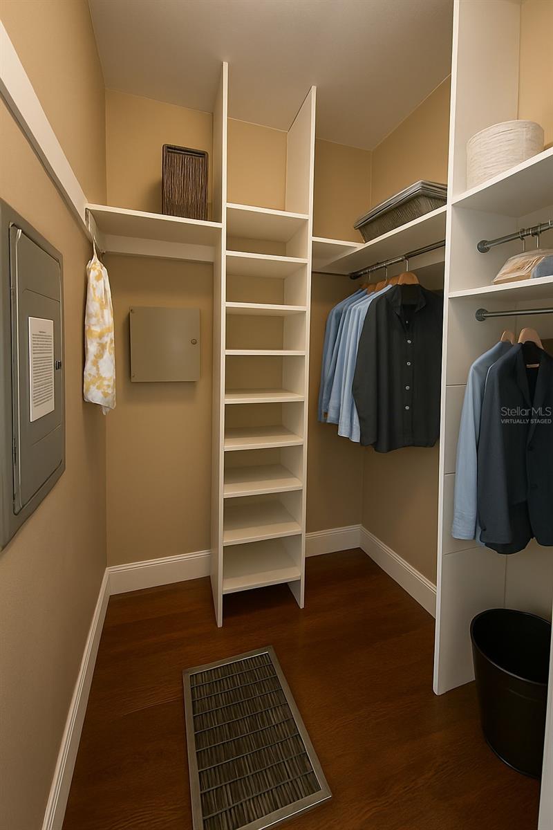 Image 11 of 17 For 1553 Highland Park Drive 2