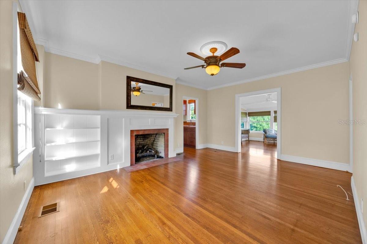 Image 7 of 17 For 1553 Highland Park Drive 2