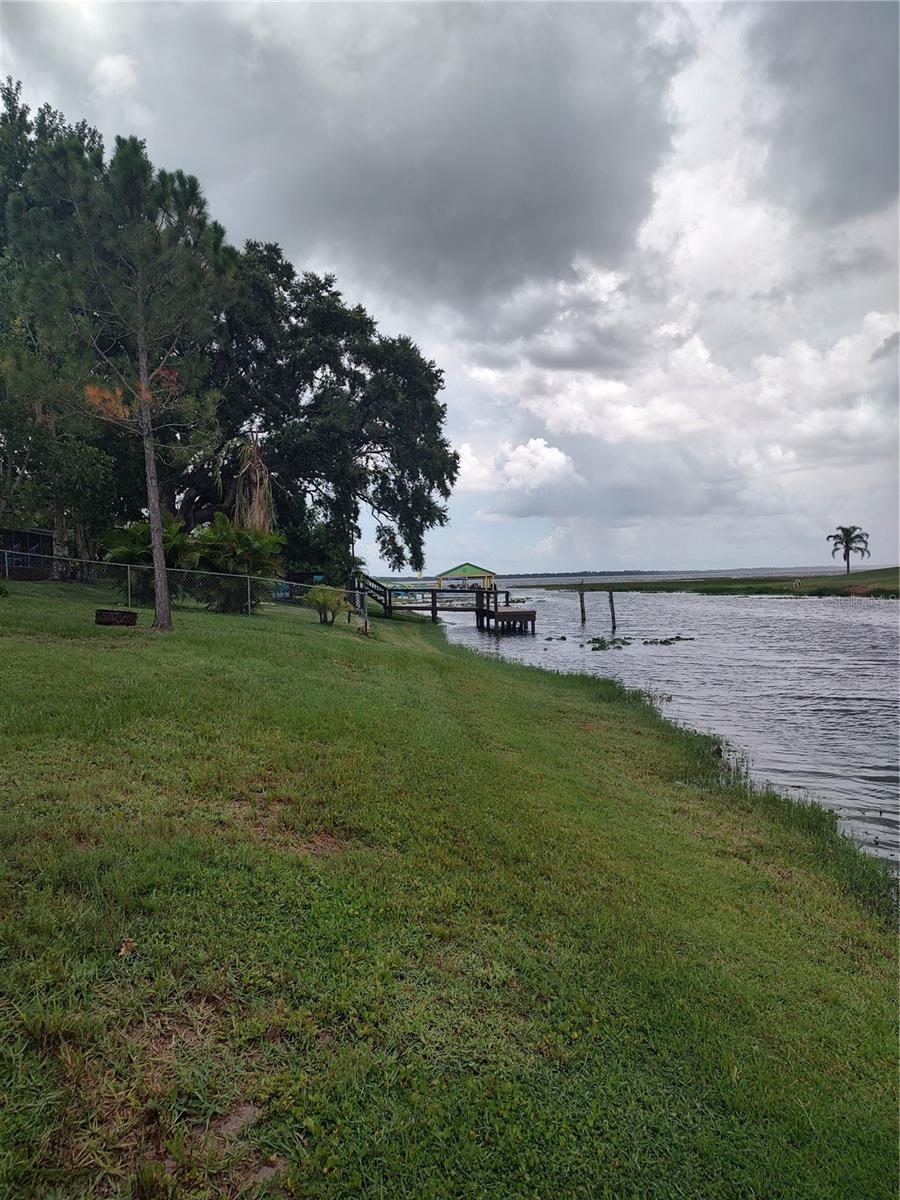 Image 4 of 42 For 220 Lakeshore Dr. N.