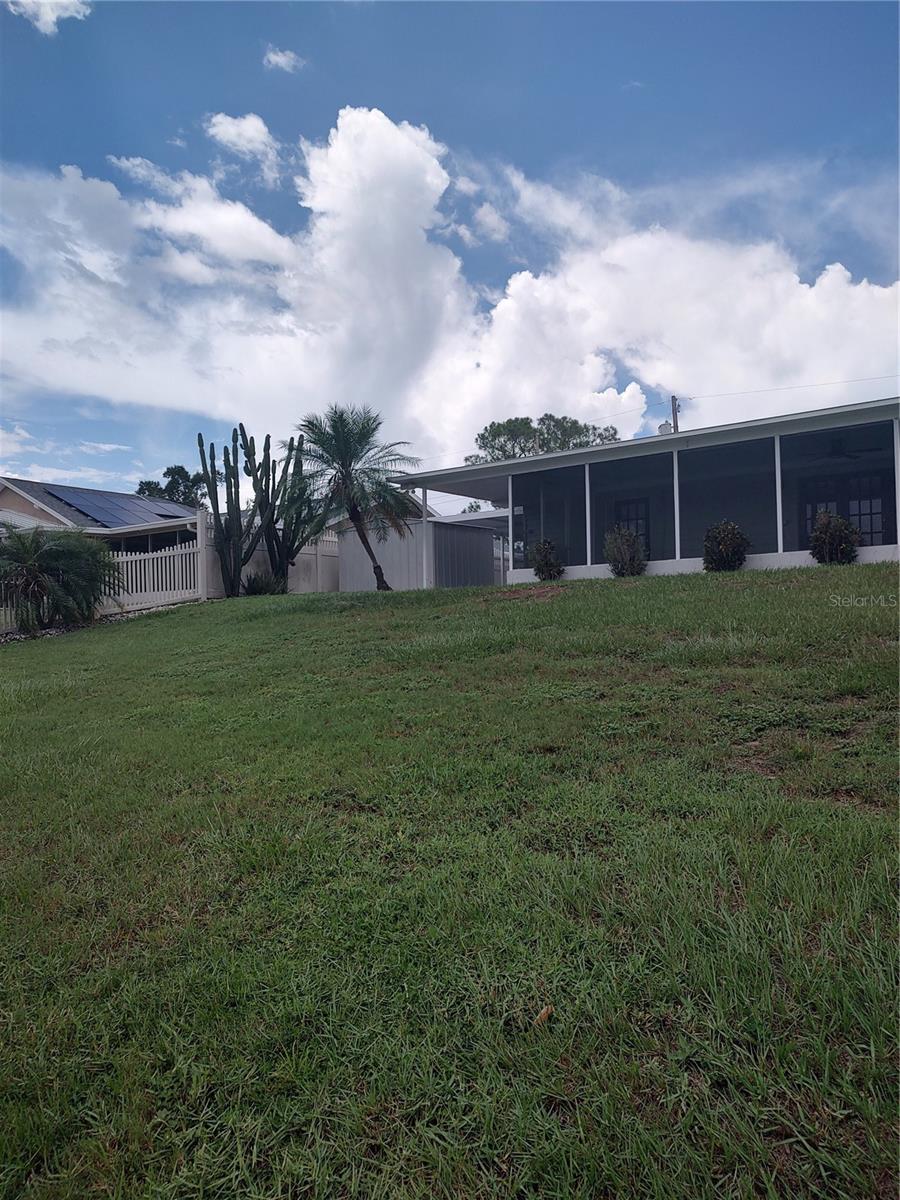 Image 41 of 42 For 220 Lakeshore Dr. N.