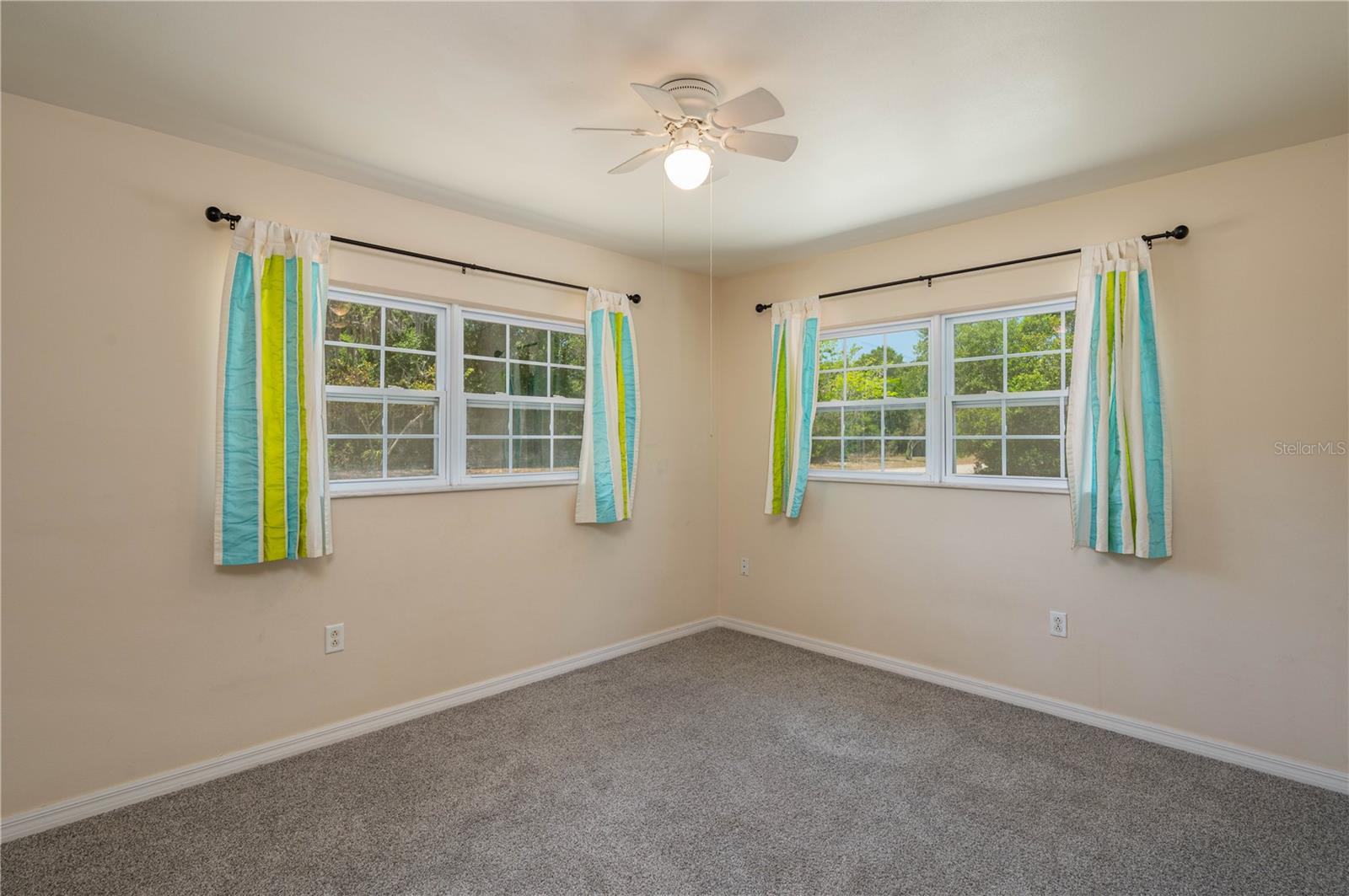 Image 8 of 13 For 613 Palm Avenue