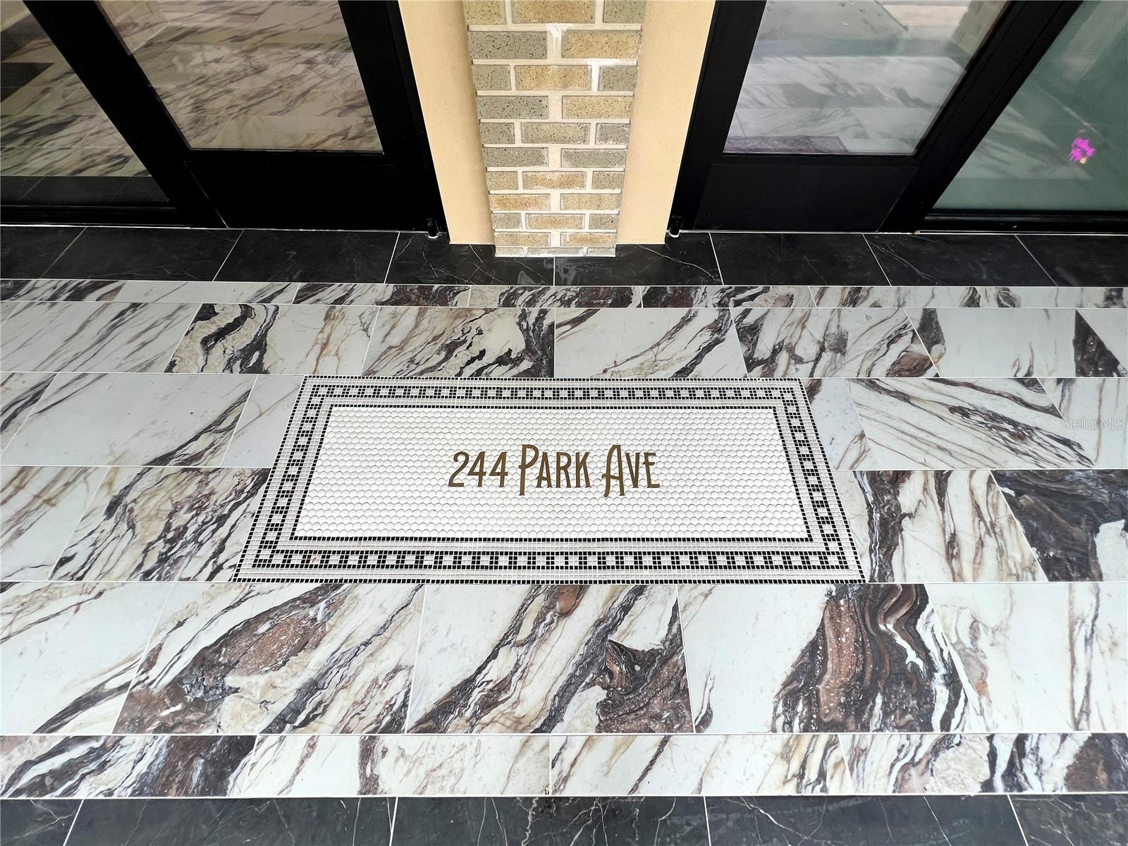 Image 5 of 79 For 244 Park Avenue