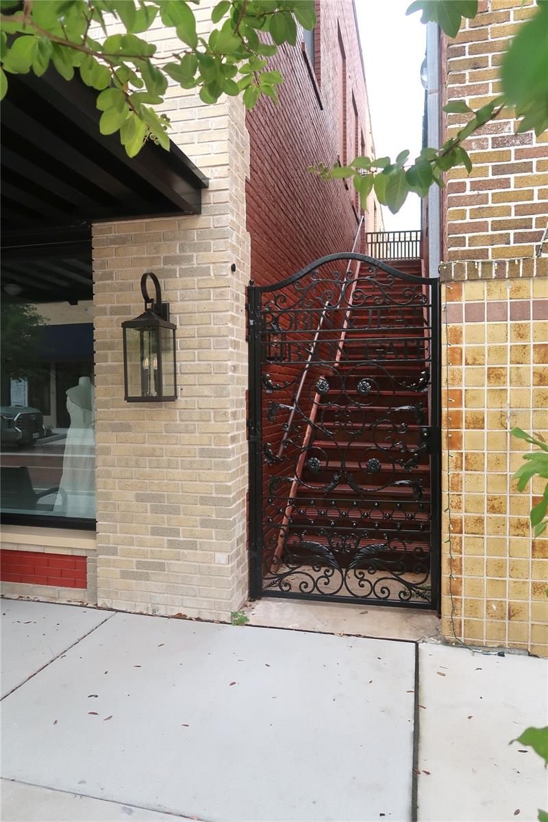 Image 7 of 79 For 244 Park Avenue