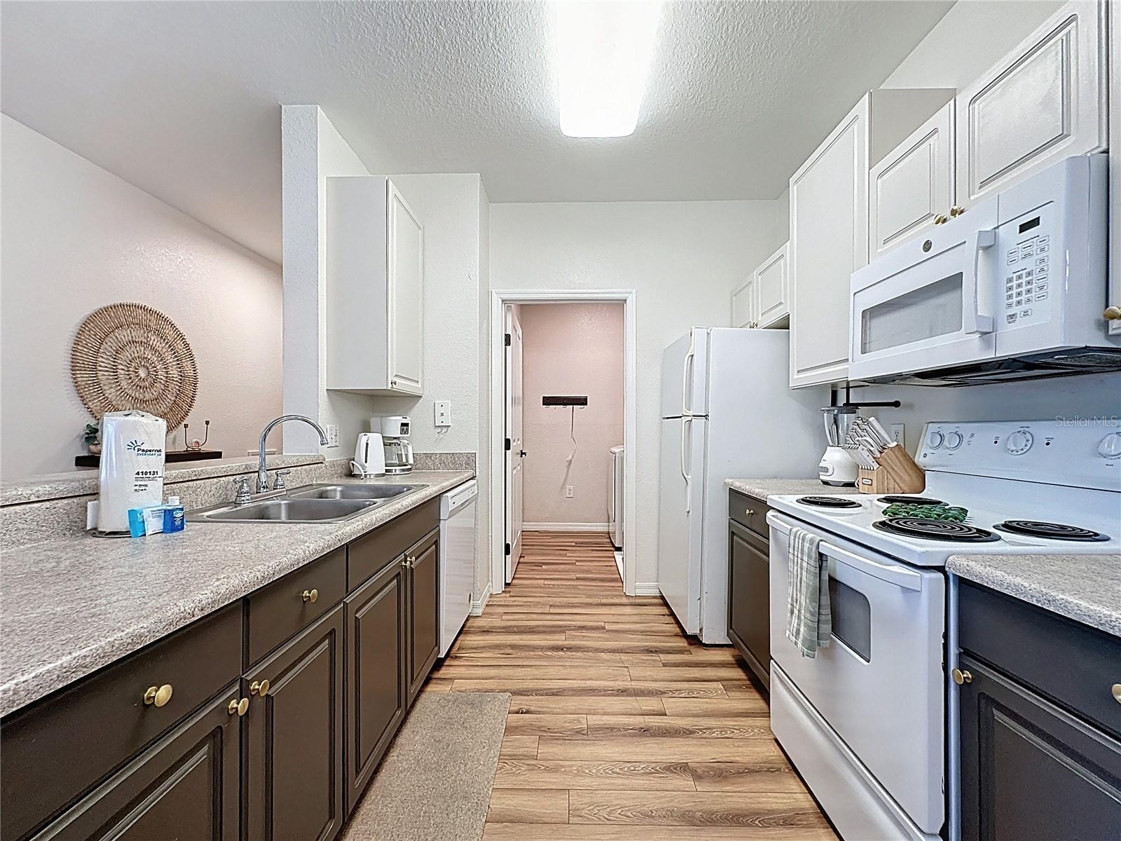 Image 8 of 40 For 5013 Hemingway Circle 5013