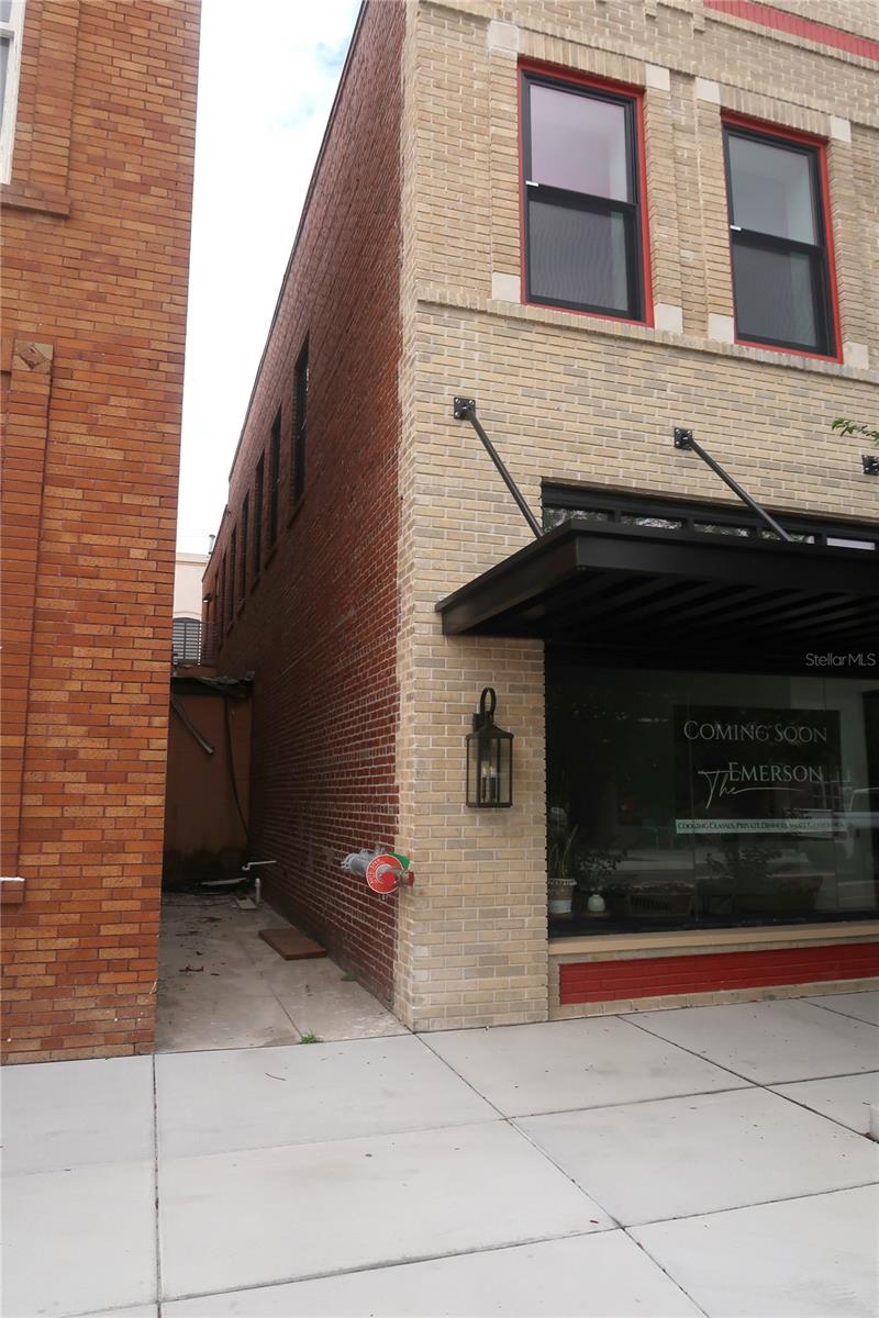 Image 4 of 80 For 244 Park Avenue