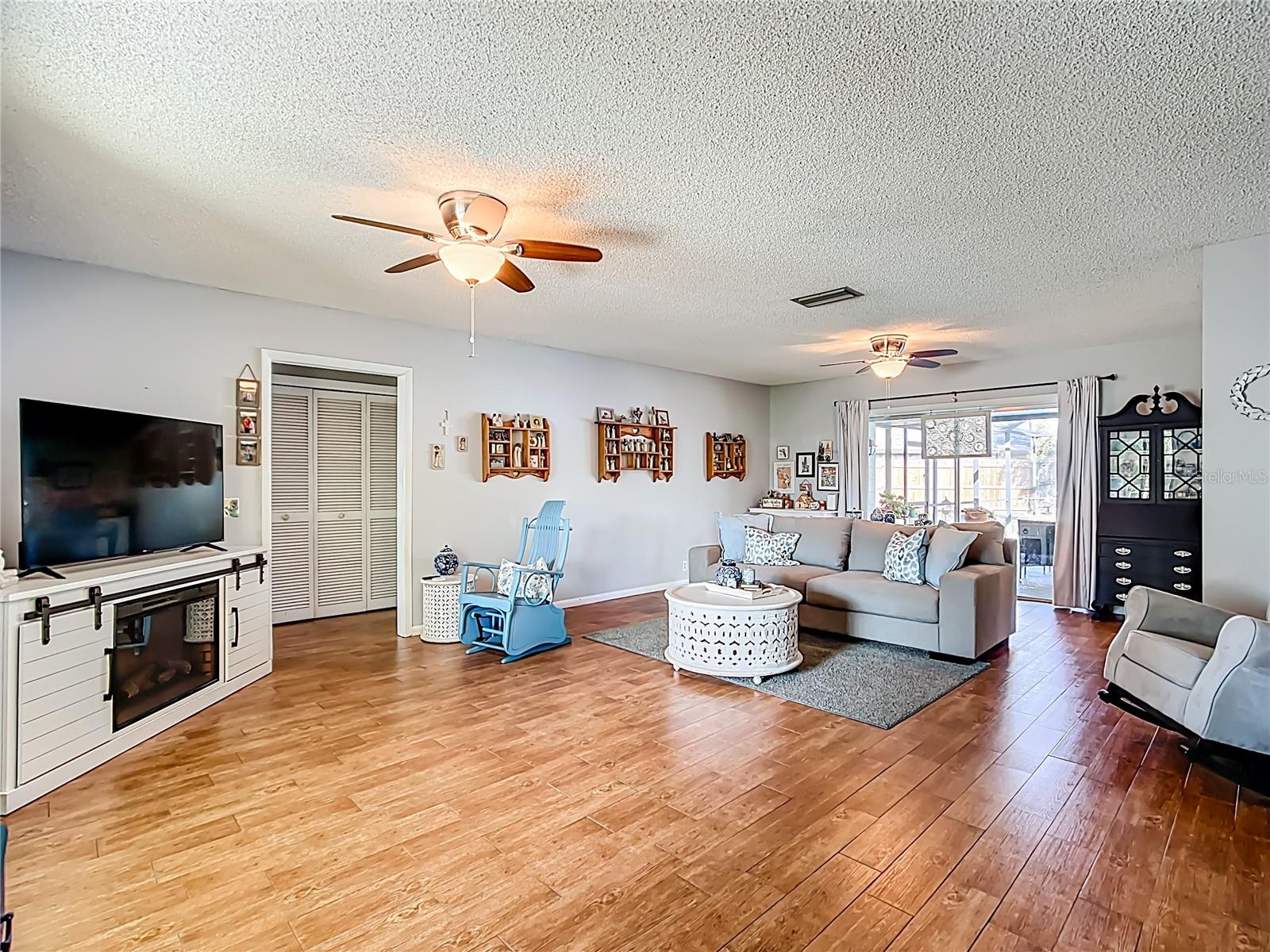 Image 12 of 49 For 1125 Cephia Street