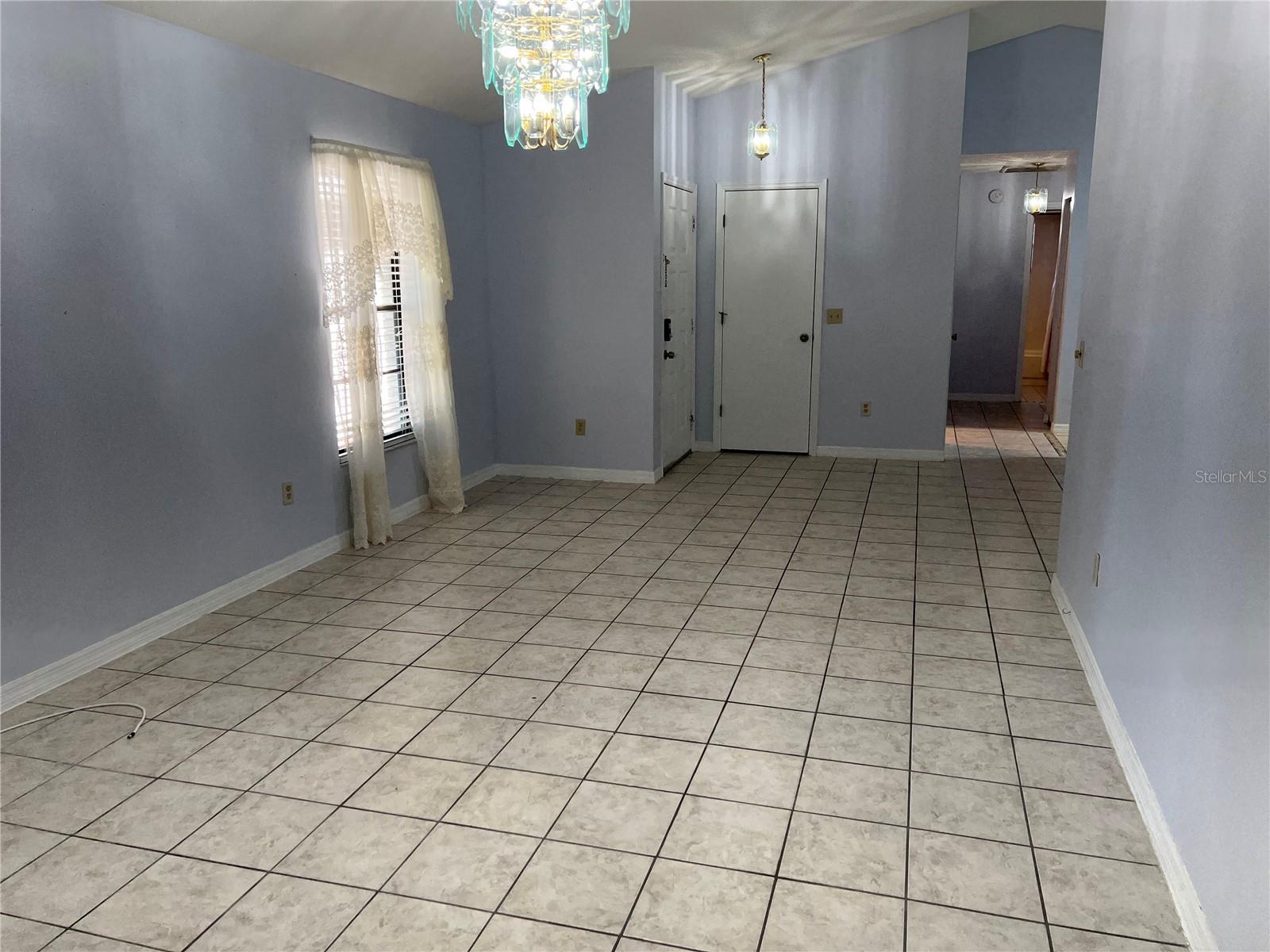 Image 12 of 33 For 1433 Covington Court