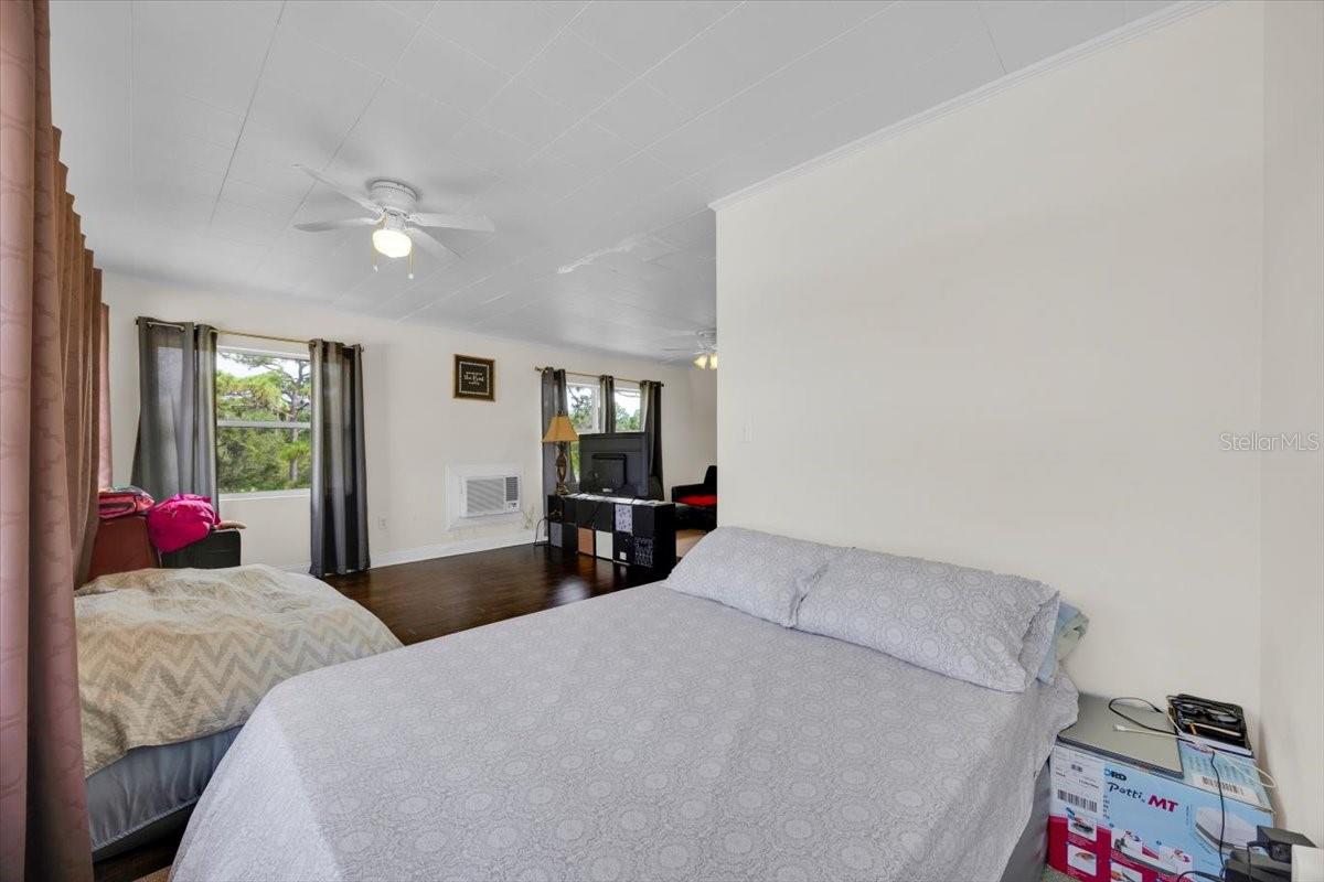 Image 17 of 43 For 6900 Miami Drive