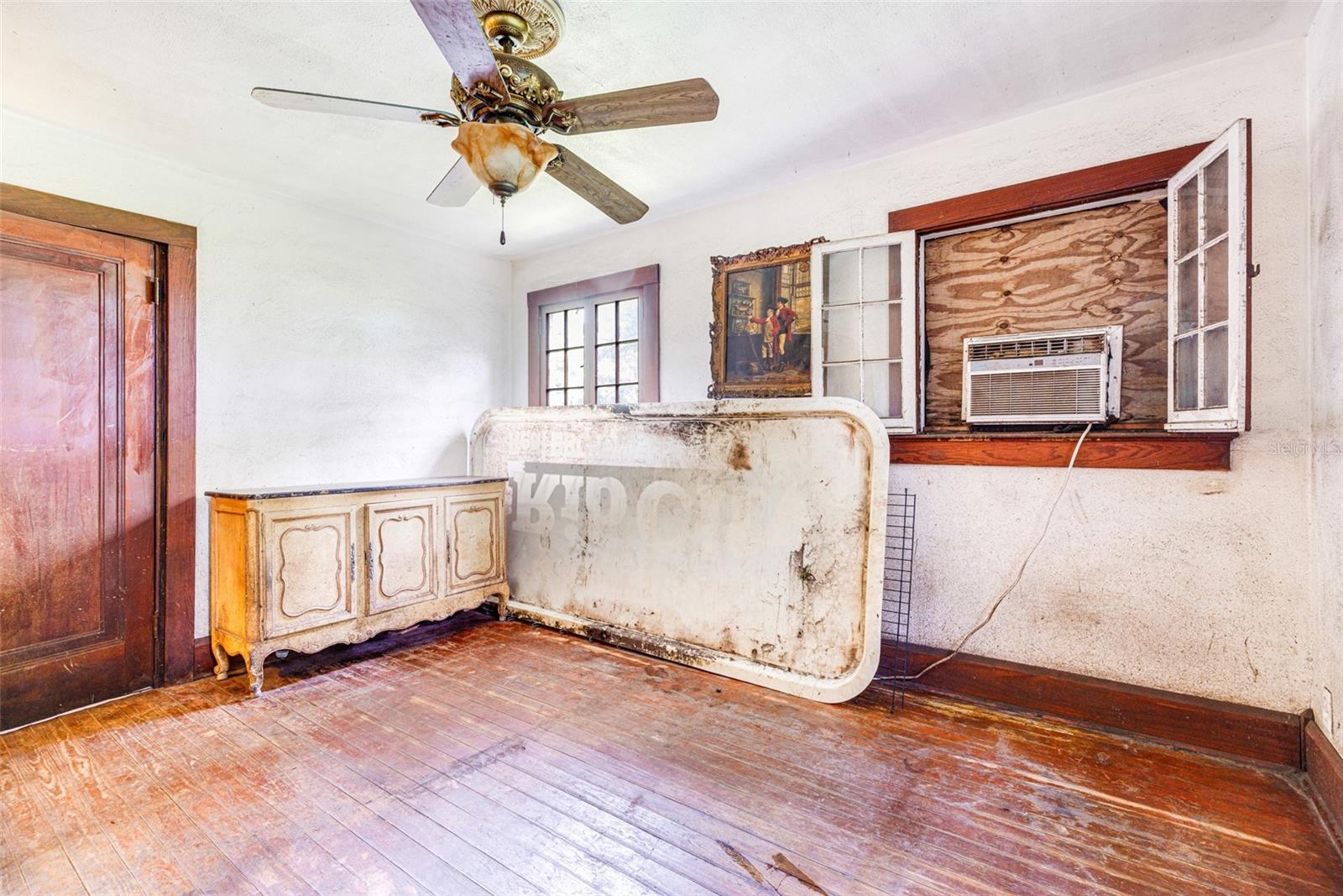 Image 15 of 56 For 62 Prospect Avenue