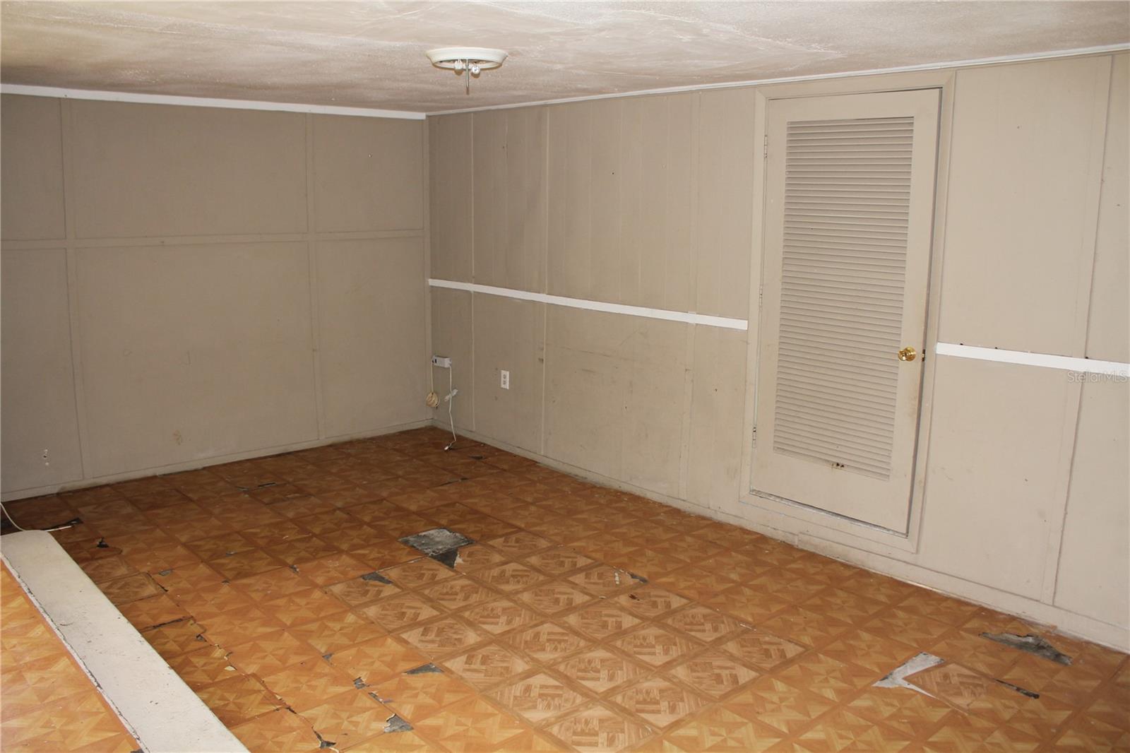Image 3 of 19 For 1890 Valencia Drive