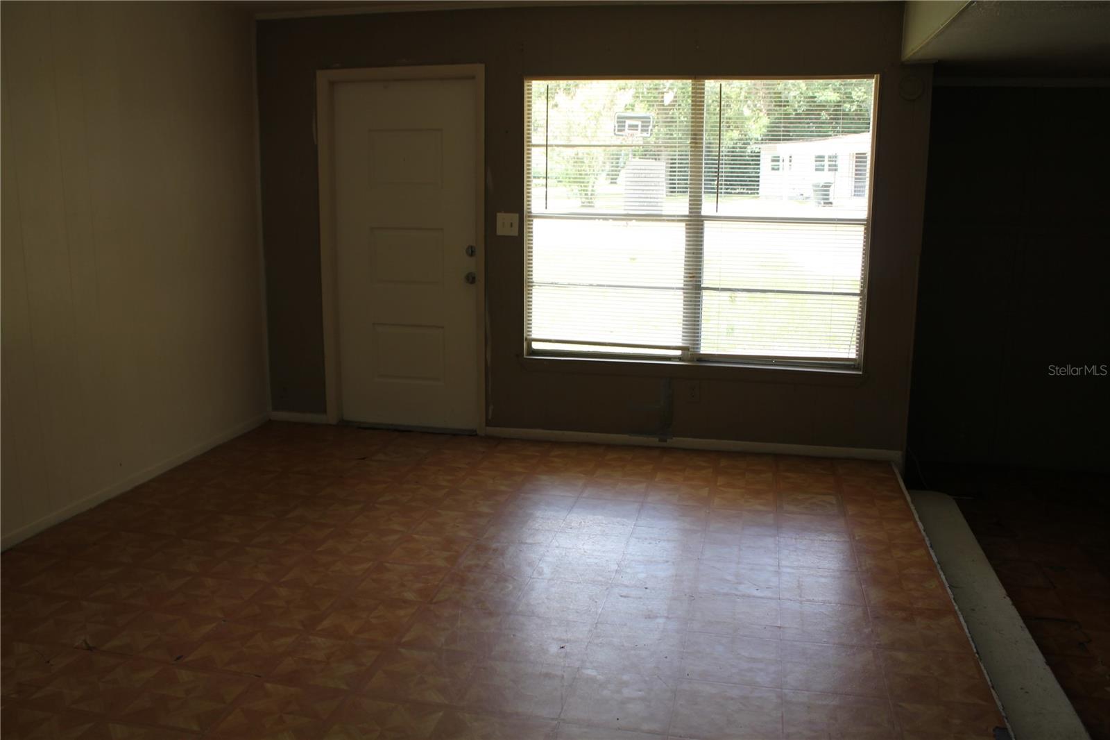 Image 4 of 19 For 1890 Valencia Drive