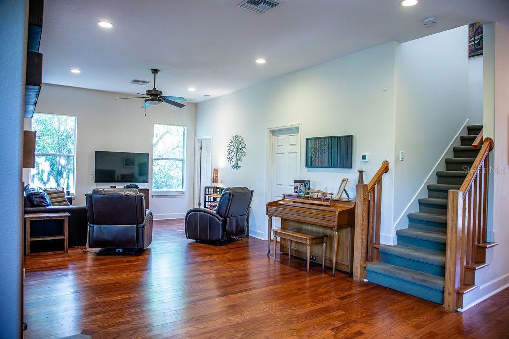 Image 19 of 96 For 929 Carlton Avenue