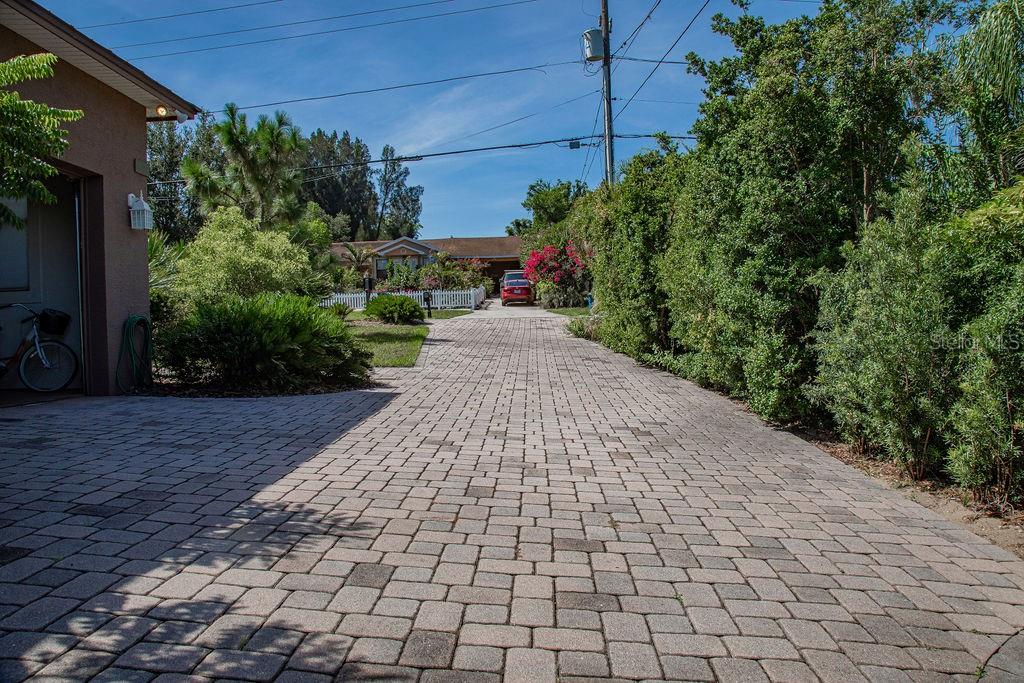 Image 65 of 96 For 929 Carlton Avenue