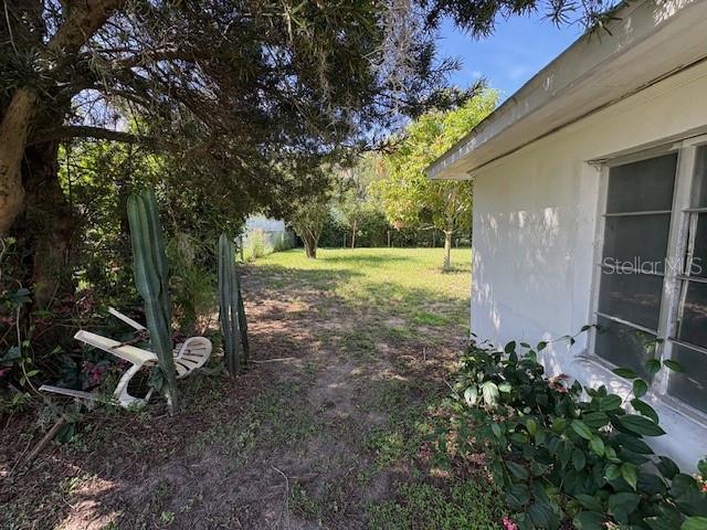 Image 20 of 28 For 826 State Road 60 E