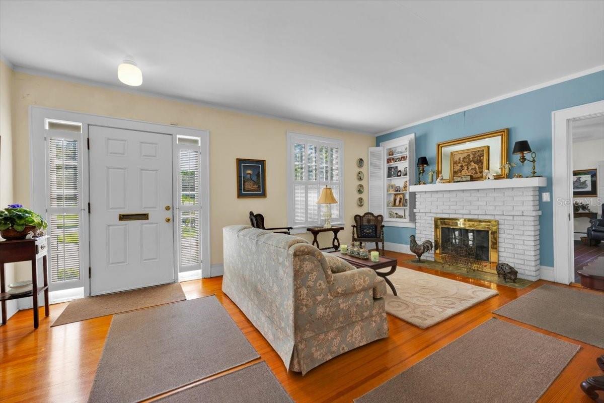 Image 5 of 41 For 945 7th Street Nw