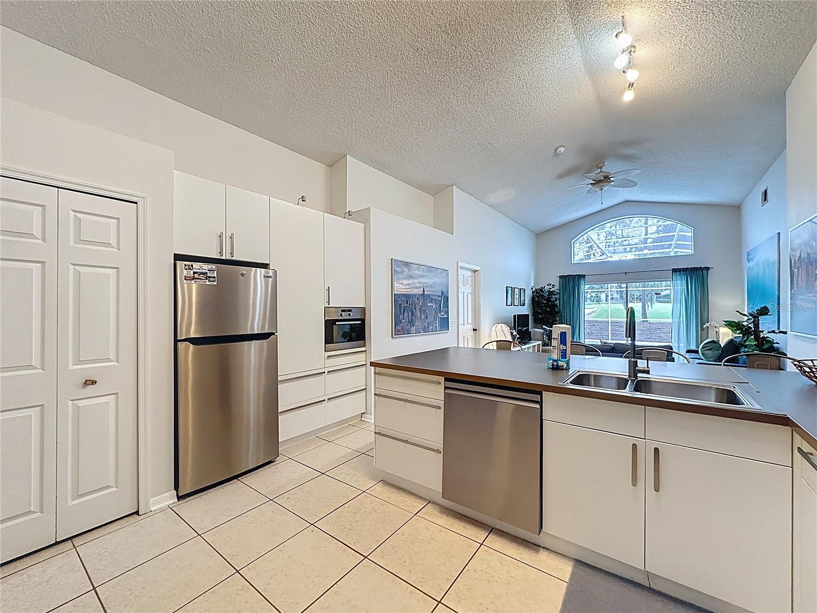 Image 18 of 82 For 1521 Gulf Vue Drive