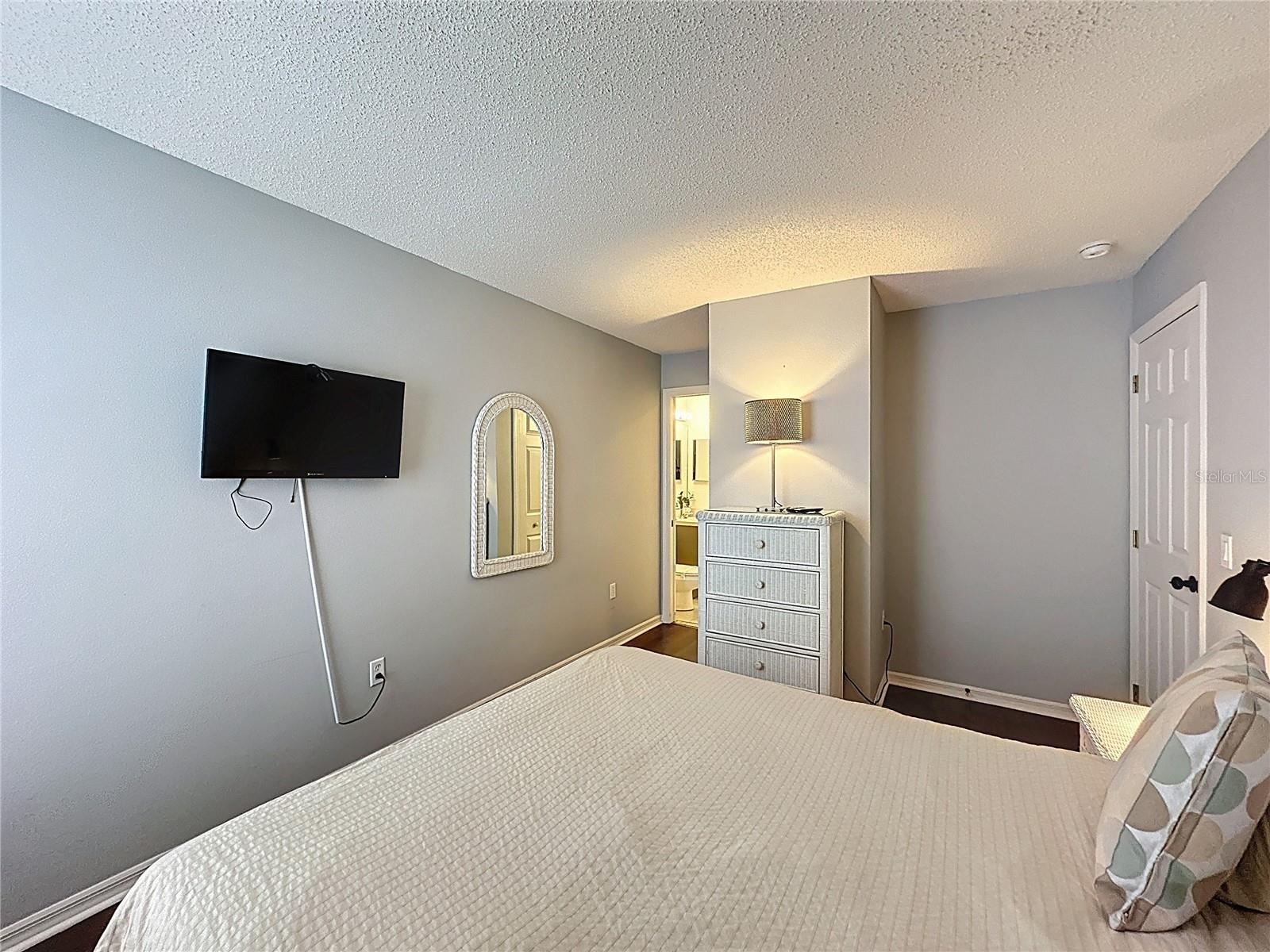 Image 41 of 82 For 1521 Gulf Vue Drive