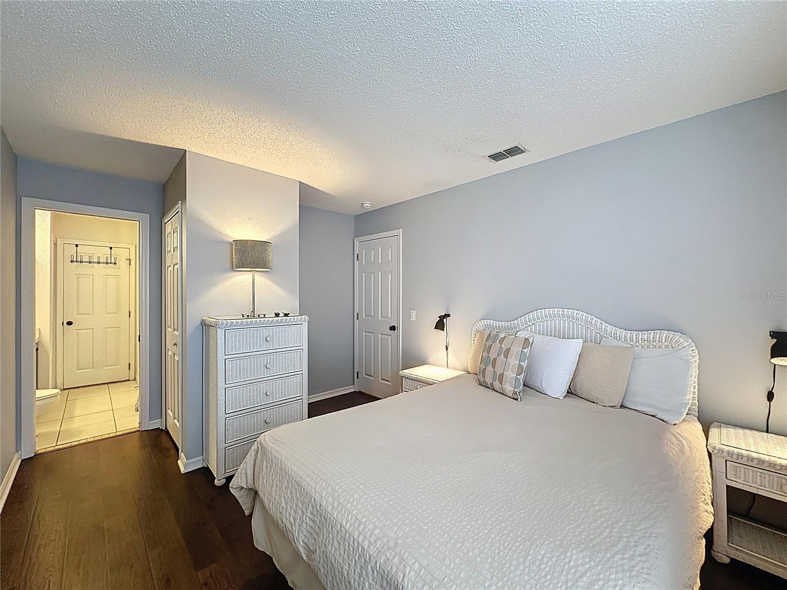 Image 42 of 82 For 1521 Gulf Vue Drive
