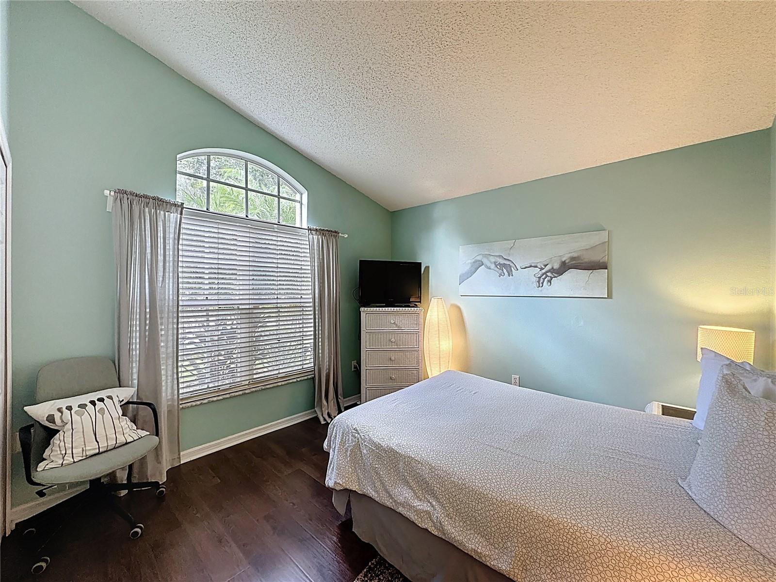 Image 6 of 82 For 1521 Gulf Vue Drive