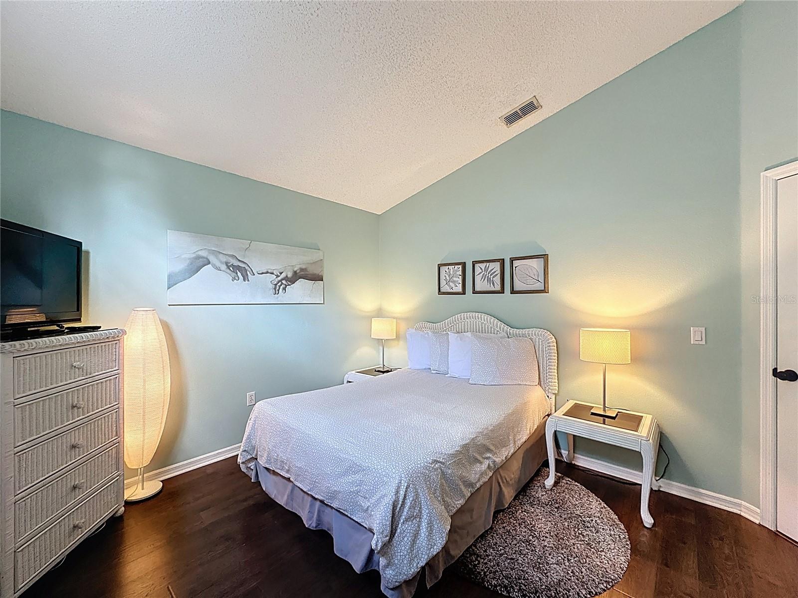 Image 7 of 82 For 1521 Gulf Vue Drive