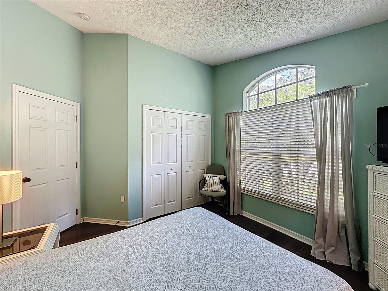 Image 8 of 82 For 1521 Gulf Vue Drive